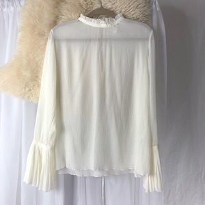 H&M/ crepe + ruffle blouse